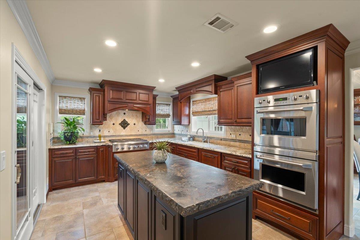 Detail Gallery Image 19 of 62 For 14843 Holden Way, San Jose,  CA 95124 - 4 Beds | 2 Baths