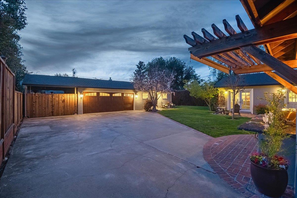 Detail Gallery Image 43 of 62 For 14843 Holden Way, San Jose,  CA 95124 - 4 Beds | 2 Baths