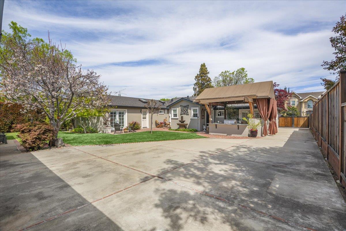 Detail Gallery Image 47 of 62 For 14843 Holden Way, San Jose,  CA 95124 - 4 Beds | 2 Baths
