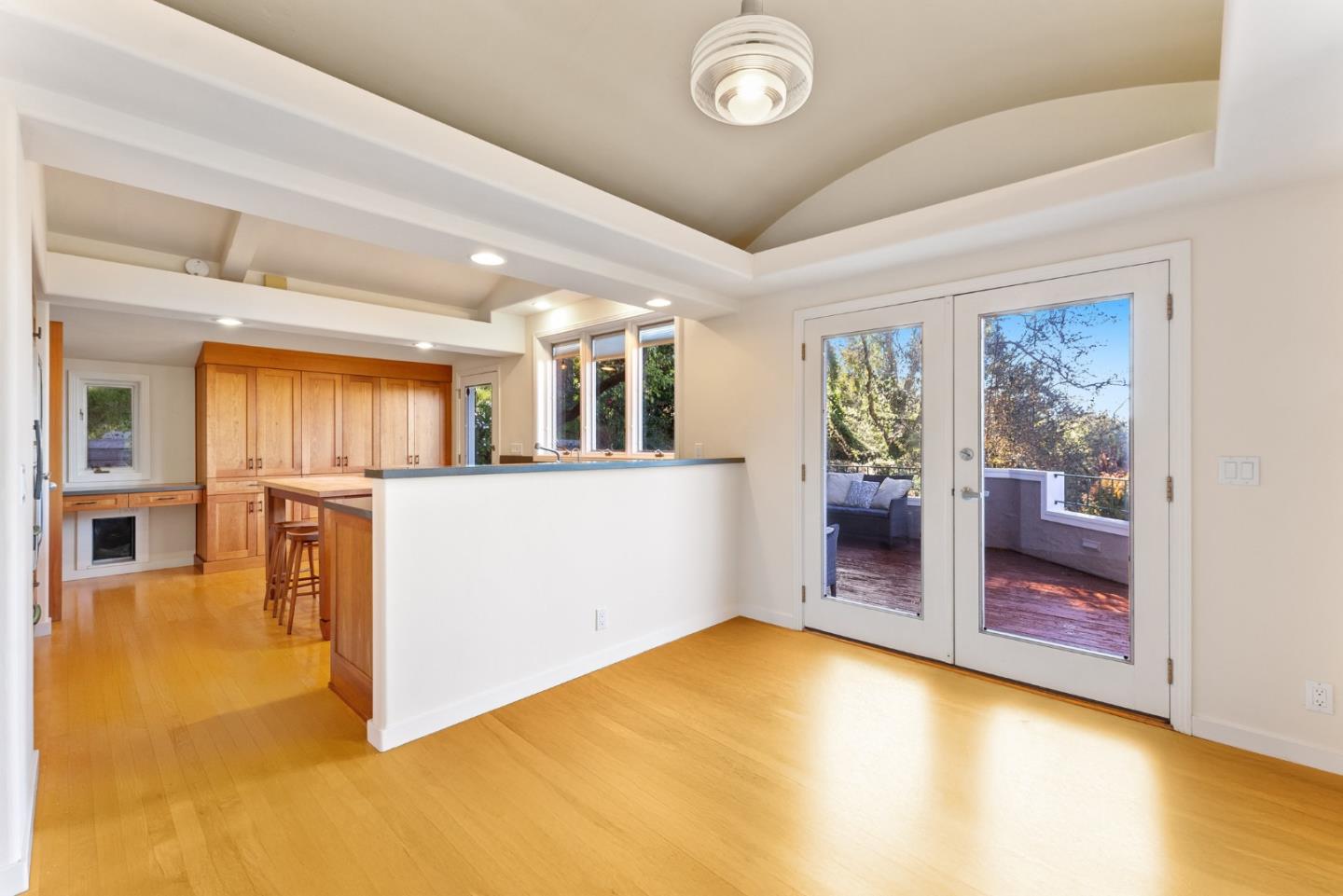 Detail Gallery Image 10 of 34 For 2222 Ocean Street Ext, Santa Cruz,  CA 95060 - 4 Beds | 3 Baths