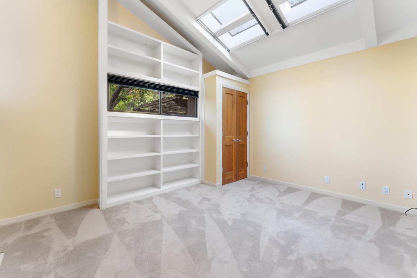 Detail Gallery Image 14 of 34 For 2222 Ocean Street Ext, Santa Cruz,  CA 95060 - 4 Beds | 3 Baths
