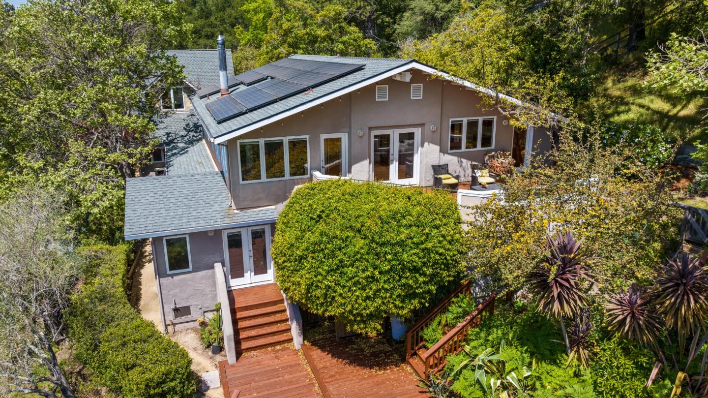 Detail Gallery Image 22 of 34 For 2222 Ocean Street Ext, Santa Cruz,  CA 95060 - 4 Beds | 3 Baths