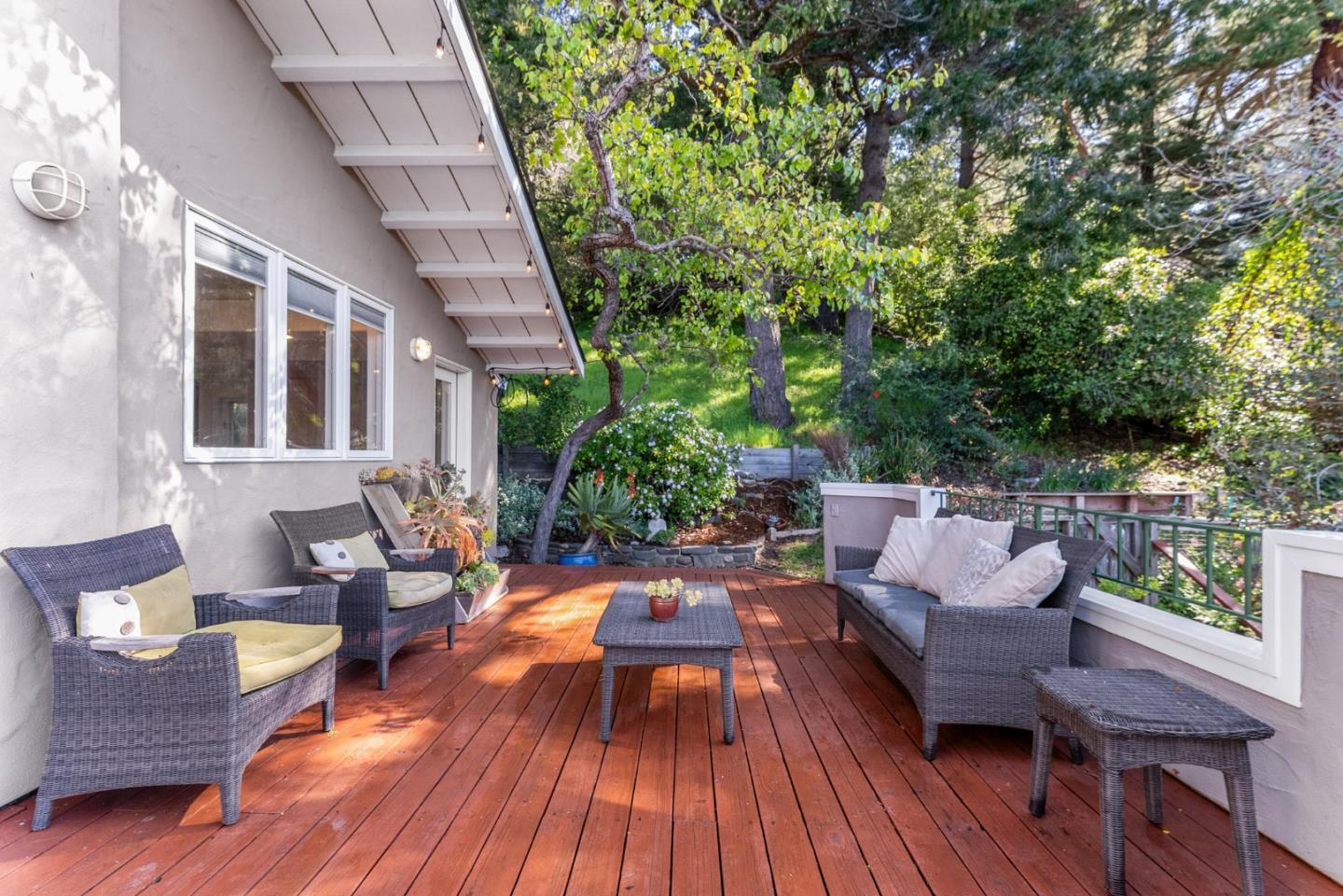 Detail Gallery Image 23 of 34 For 2222 Ocean Street Ext, Santa Cruz,  CA 95060 - 4 Beds | 3 Baths