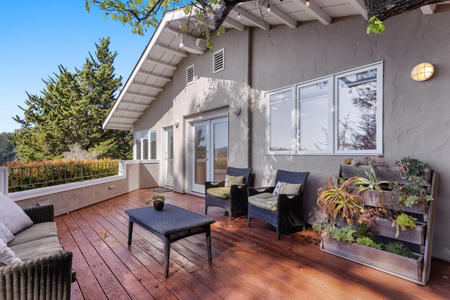Detail Gallery Image 24 of 34 For 2222 Ocean Street Ext, Santa Cruz,  CA 95060 - 4 Beds | 3 Baths