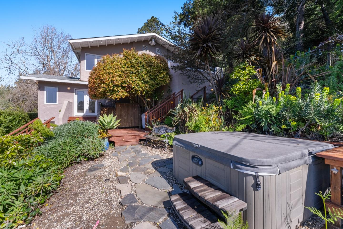 Detail Gallery Image 28 of 34 For 2222 Ocean Street Ext, Santa Cruz,  CA 95060 - 4 Beds | 3 Baths