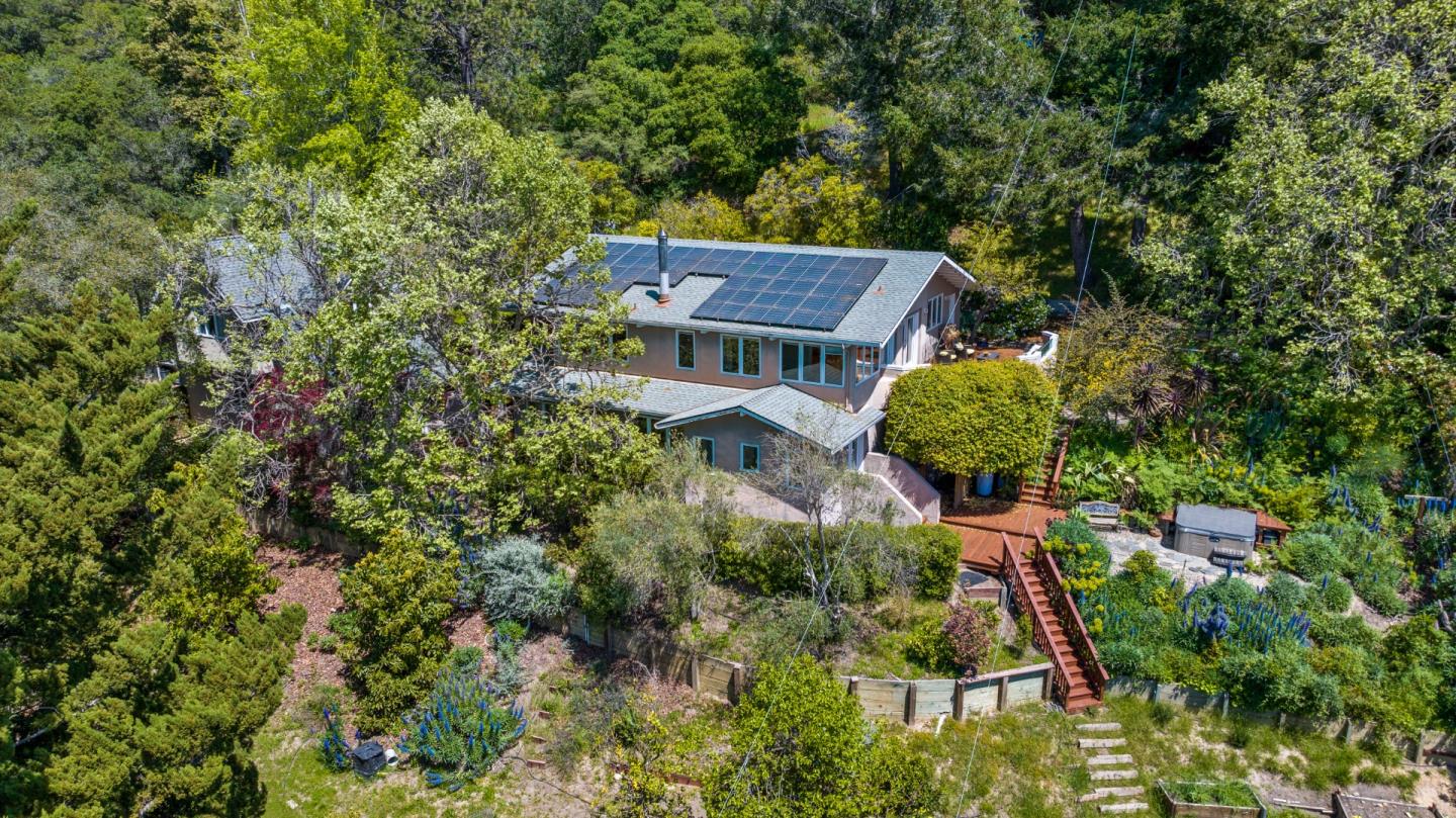 Detail Gallery Image 3 of 34 For 2222 Ocean Street Ext, Santa Cruz,  CA 95060 - 4 Beds | 3 Baths