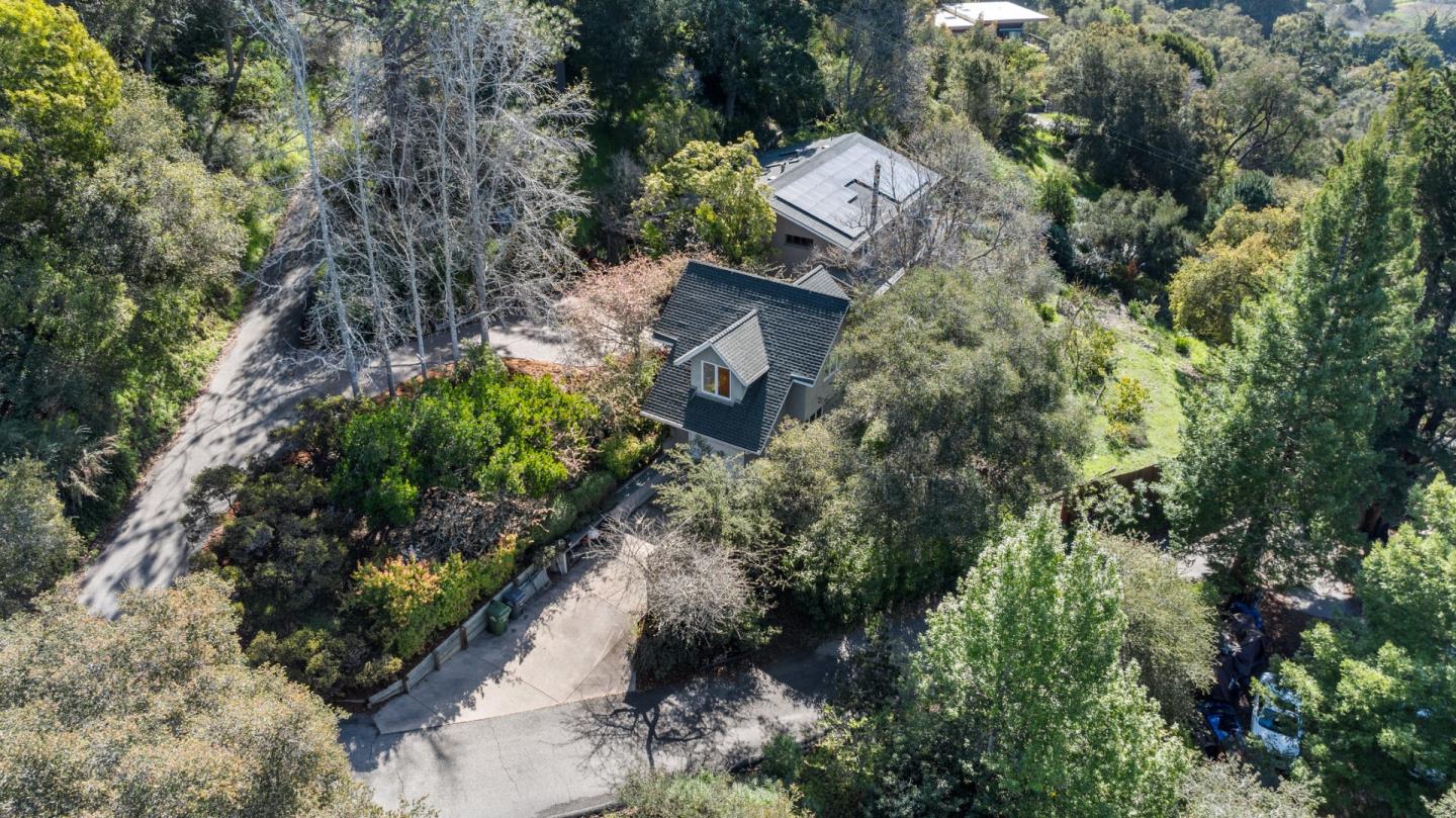 Detail Gallery Image 31 of 34 For 2222 Ocean Street Ext, Santa Cruz,  CA 95060 - 4 Beds | 3 Baths