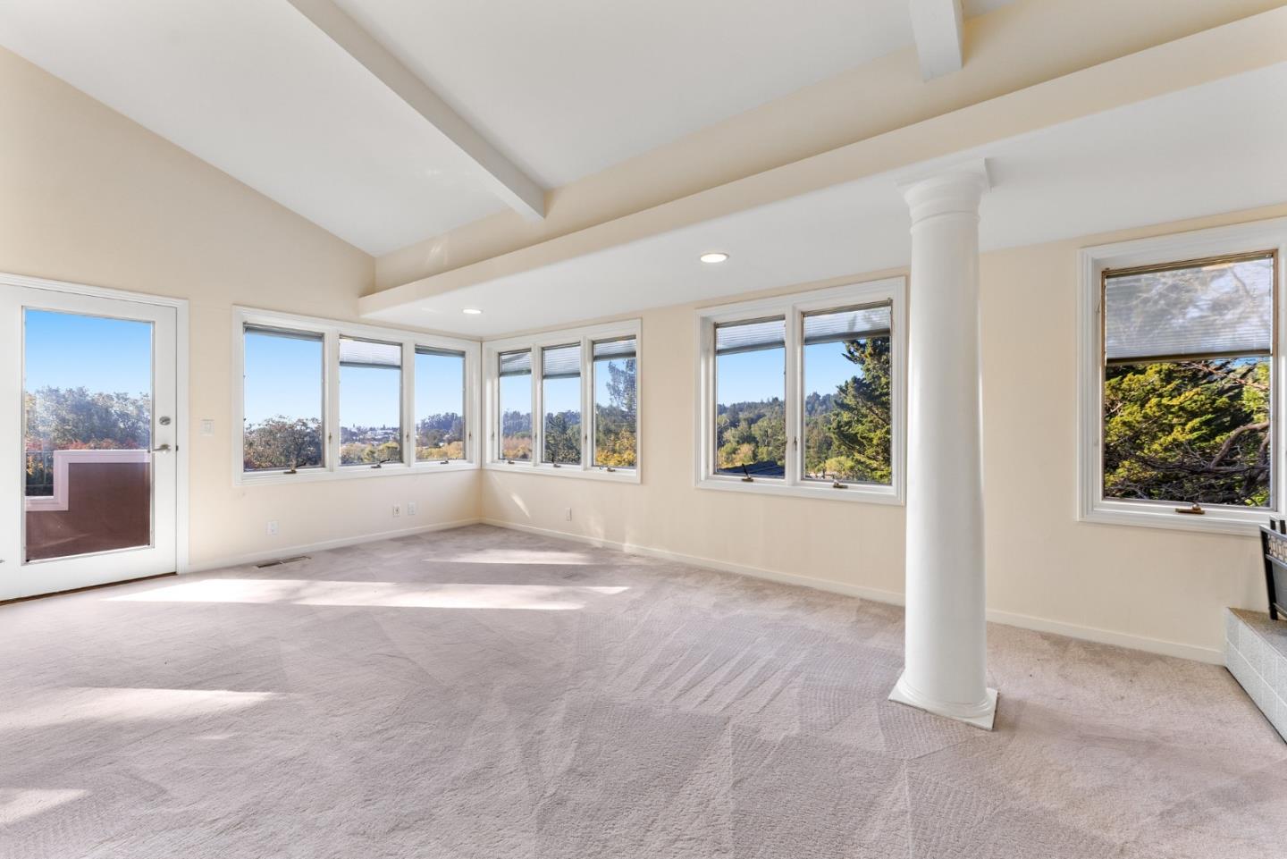 Detail Gallery Image 5 of 34 For 2222 Ocean Street Ext, Santa Cruz,  CA 95060 - 4 Beds | 3 Baths