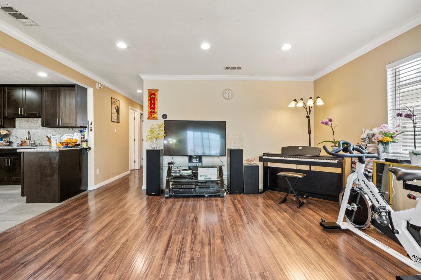 Detail Gallery Image 2 of 28 For 2651 Ophelia Ave, San Jose,  CA 95122 - 4 Beds | 3 Baths