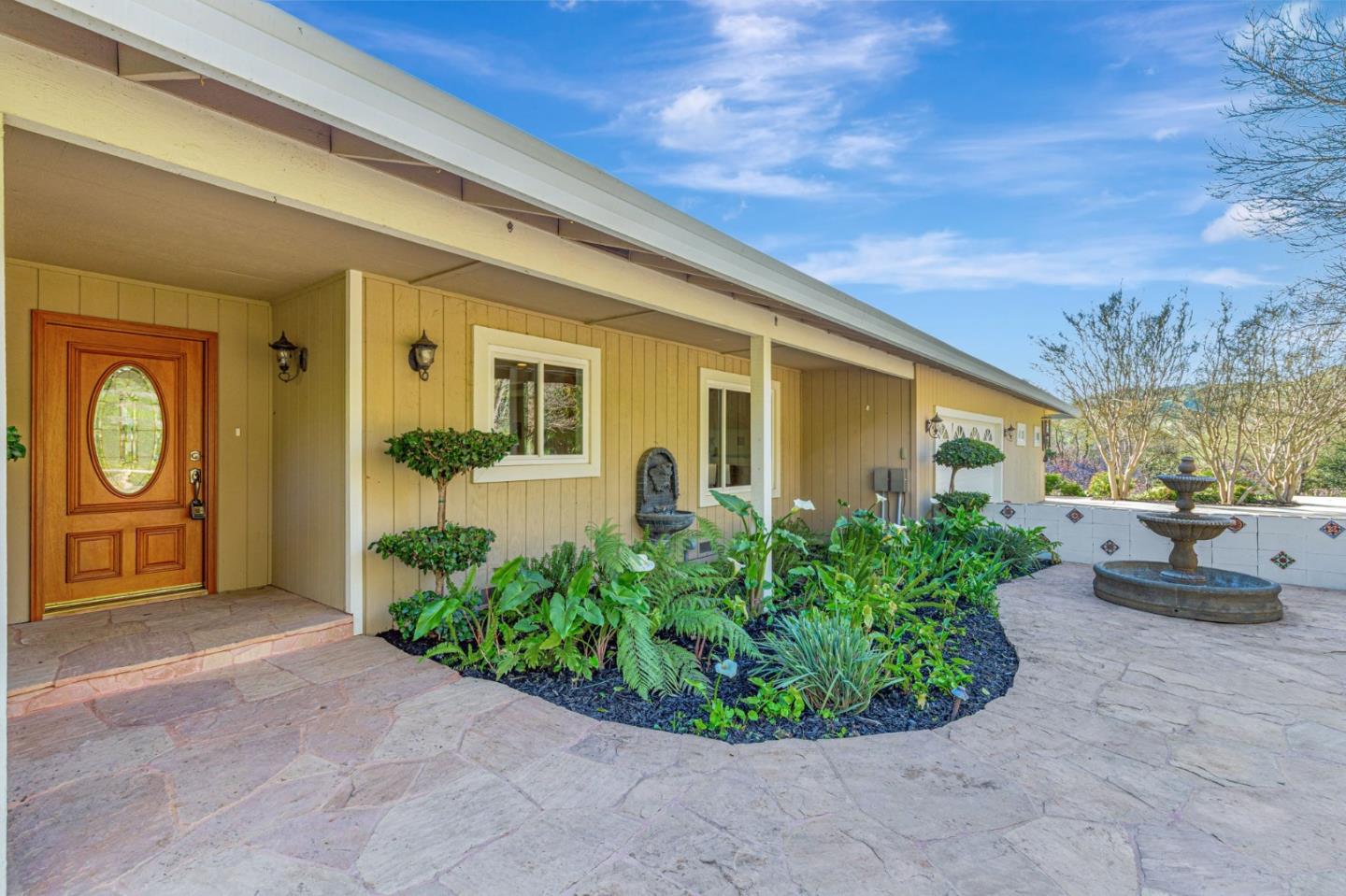 Detail Gallery Image 2 of 73 For 10260 Lucky Ct, Gilroy,  CA 95020 - 4 Beds | 3 Baths