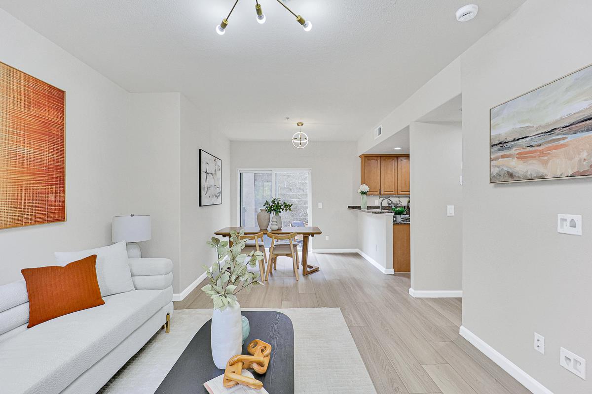 Detail Gallery Image 2 of 52 For 458 Marble Arch Ave, San Jose,  CA 95136 - 2 Beds | 2/1 Baths