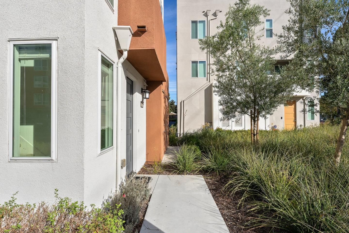 Detail Gallery Image 2 of 54 For 2903 Corvin Dr #115,  Santa Clara,  CA 95051 - 4 Beds | 3/1 Baths