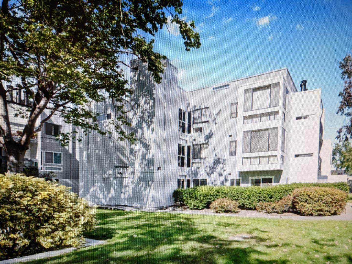 Detail Gallery Image 3 of 21 For 1057 Shell Blvd #4,  Foster City,  CA 94404 - 2 Beds | 2 Baths