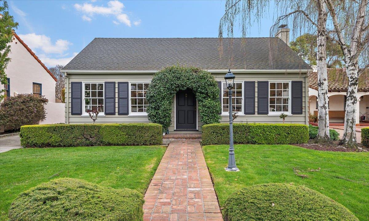Detail Gallery Image 2 of 36 For 1856 Mcdaniel Ave, San Jose,  CA 95126 - 3 Beds | 2 Baths