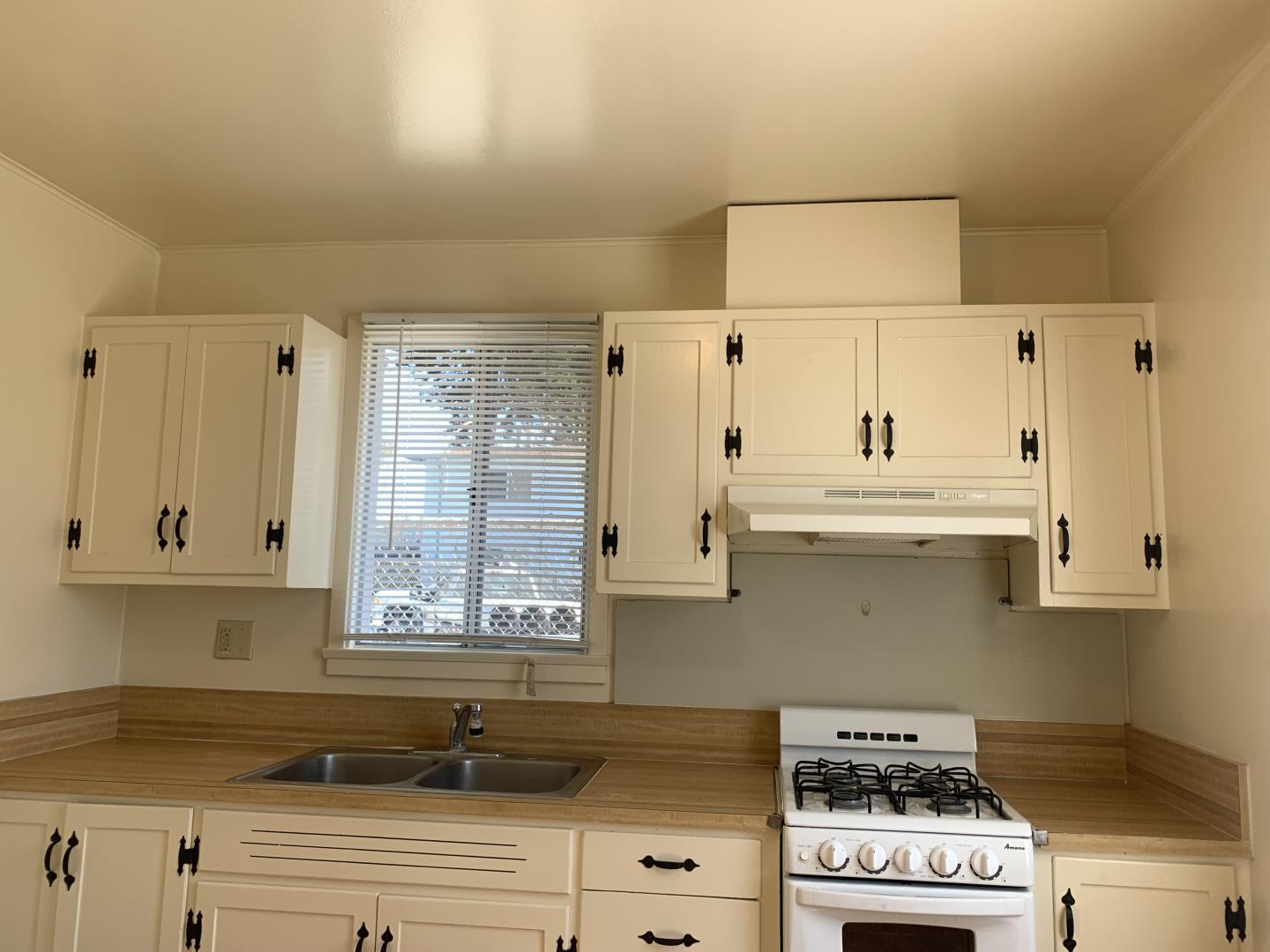 Detail Gallery Image 31 of 41 For 225 Carmel Ave, Marina,  CA 93933 - 9 Beds | 5 Baths