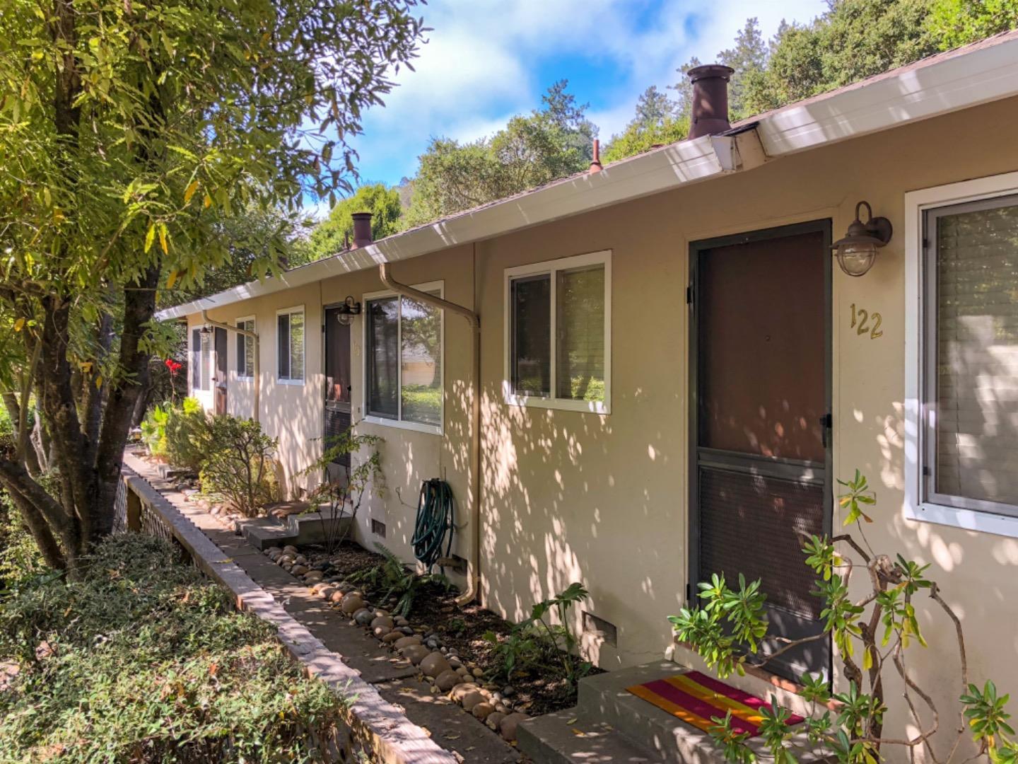 Detail Gallery Image 3 of 14 For 118 Beulah Ct, Santa Cruz,  CA 95060 - – Beds | – Baths