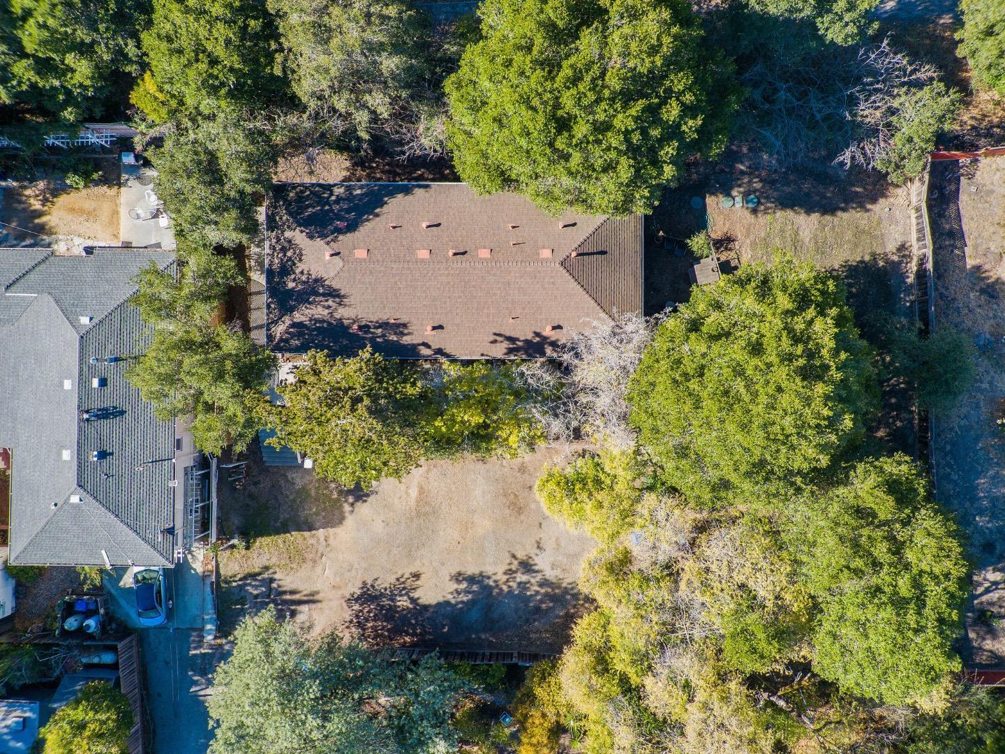 Detail Gallery Image 6 of 14 For 118 Beulah Ct, Santa Cruz,  CA 95060 - – Beds | – Baths