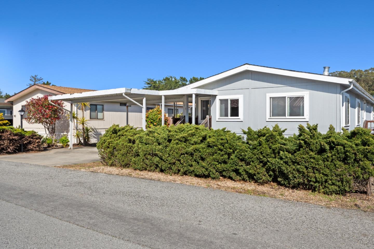 Detail Gallery Image 2 of 25 For 118 Canada Cove Ave #118,  Half Moon Bay,  CA 94019 - 2 Beds | 2 Baths