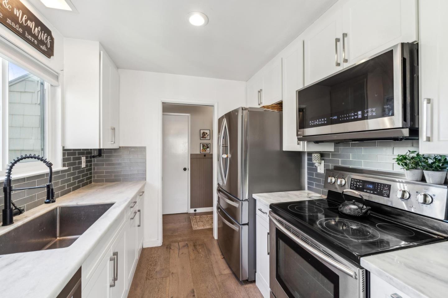 Detail Gallery Image 16 of 40 For 824 Wharfside Rd, San Mateo,  CA 94404 - 1 Beds | 1/1 Baths