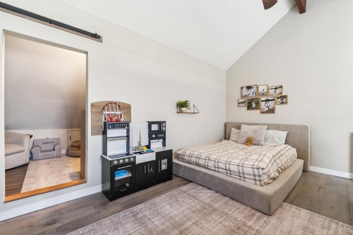 Detail Gallery Image 21 of 40 For 824 Wharfside Rd, San Mateo,  CA 94404 - 1 Beds | 1/1 Baths