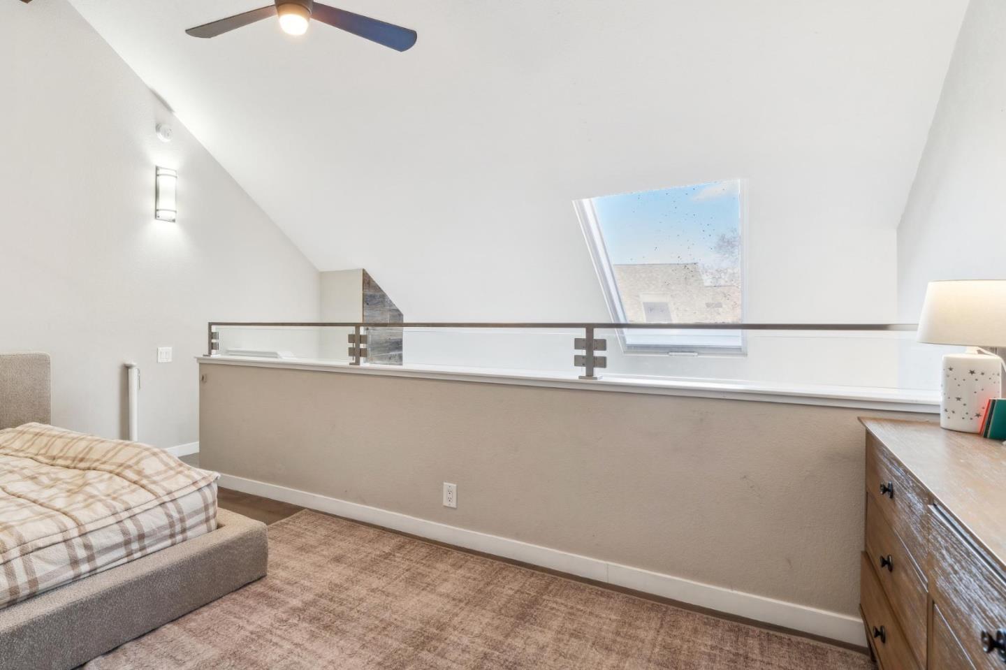 Detail Gallery Image 23 of 40 For 824 Wharfside Rd, San Mateo,  CA 94404 - 1 Beds | 1/1 Baths