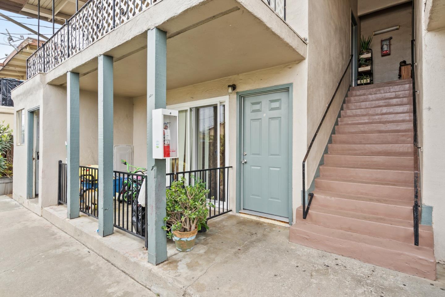 Detail Gallery Image 2 of 30 For 1799 Bradford Way, San Jose,  CA 95124 - – Beds | – Baths