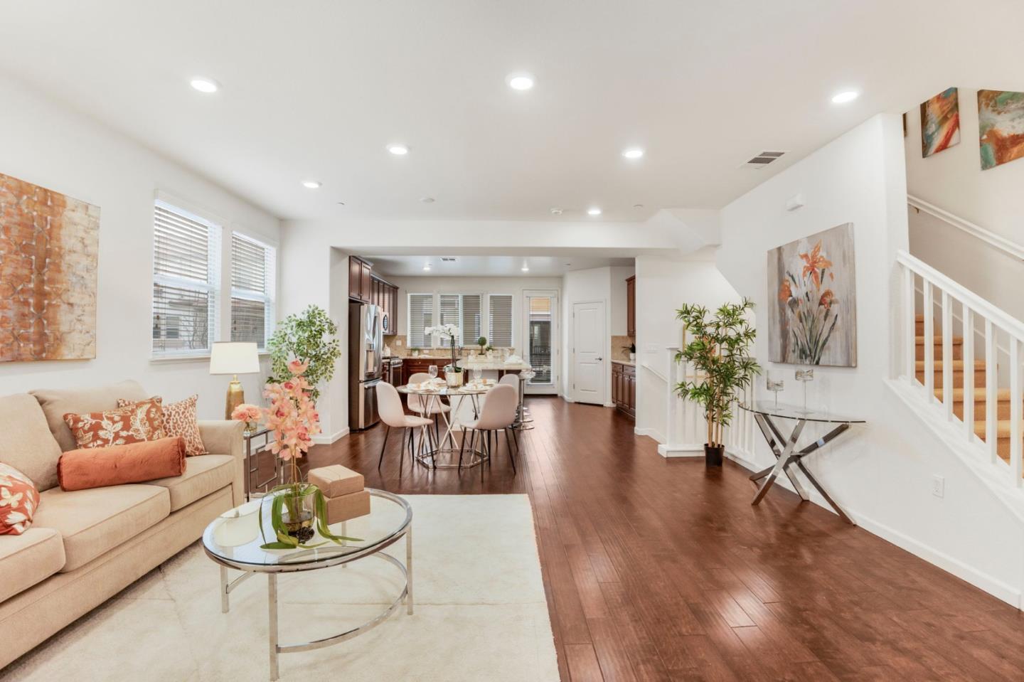 Detail Gallery Image 2 of 42 For 226 Montalcino Cir, San Jose,  CA 95111 - 4 Beds | 3/1 Baths