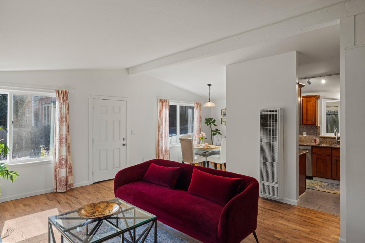 Detail Gallery Image 12 of 47 For 134 3rd St, Pacific Grove,  CA 93950 - 2 Beds | 1 Baths