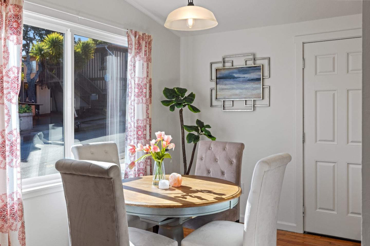 Detail Gallery Image 14 of 47 For 134 3rd St, Pacific Grove,  CA 93950 - 2 Beds | 1 Baths