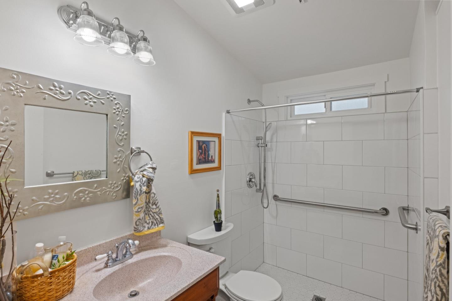 Detail Gallery Image 22 of 47 For 134 3rd St, Pacific Grove,  CA 93950 - 2 Beds | 1 Baths