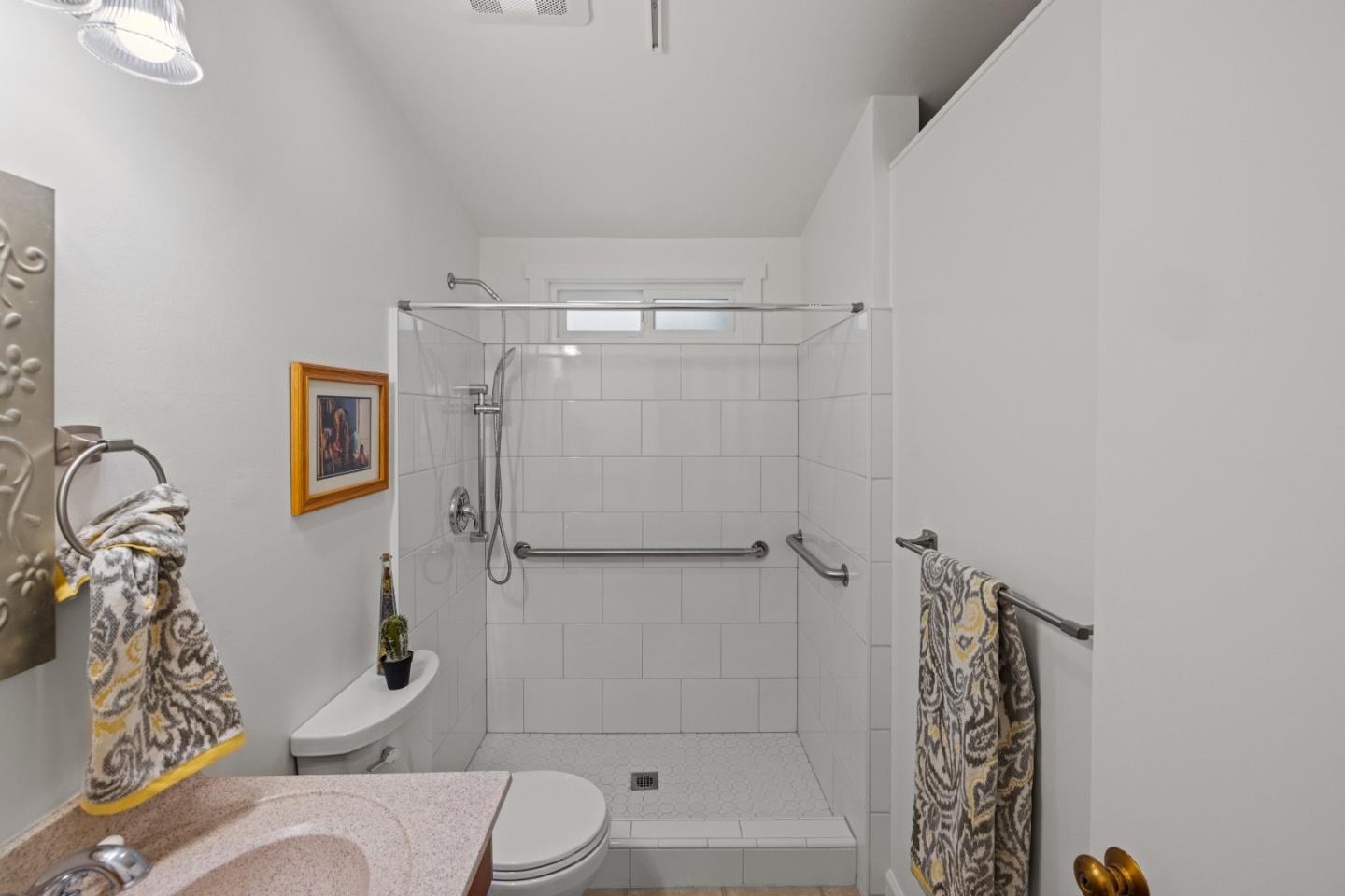 Detail Gallery Image 23 of 47 For 134 3rd St, Pacific Grove,  CA 93950 - 2 Beds | 1 Baths