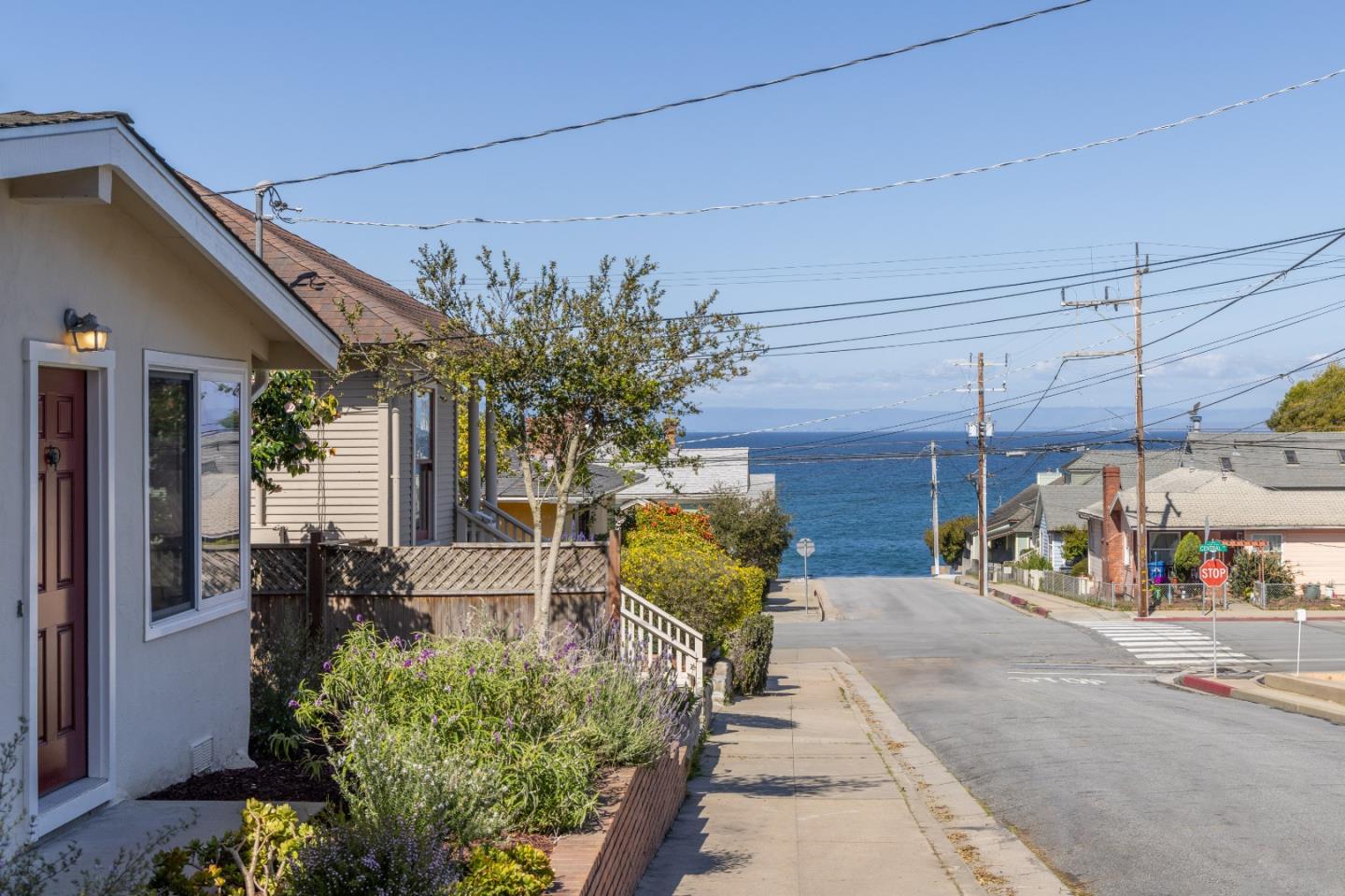 Detail Gallery Image 41 of 47 For 134 3rd St, Pacific Grove,  CA 93950 - 2 Beds | 1 Baths
