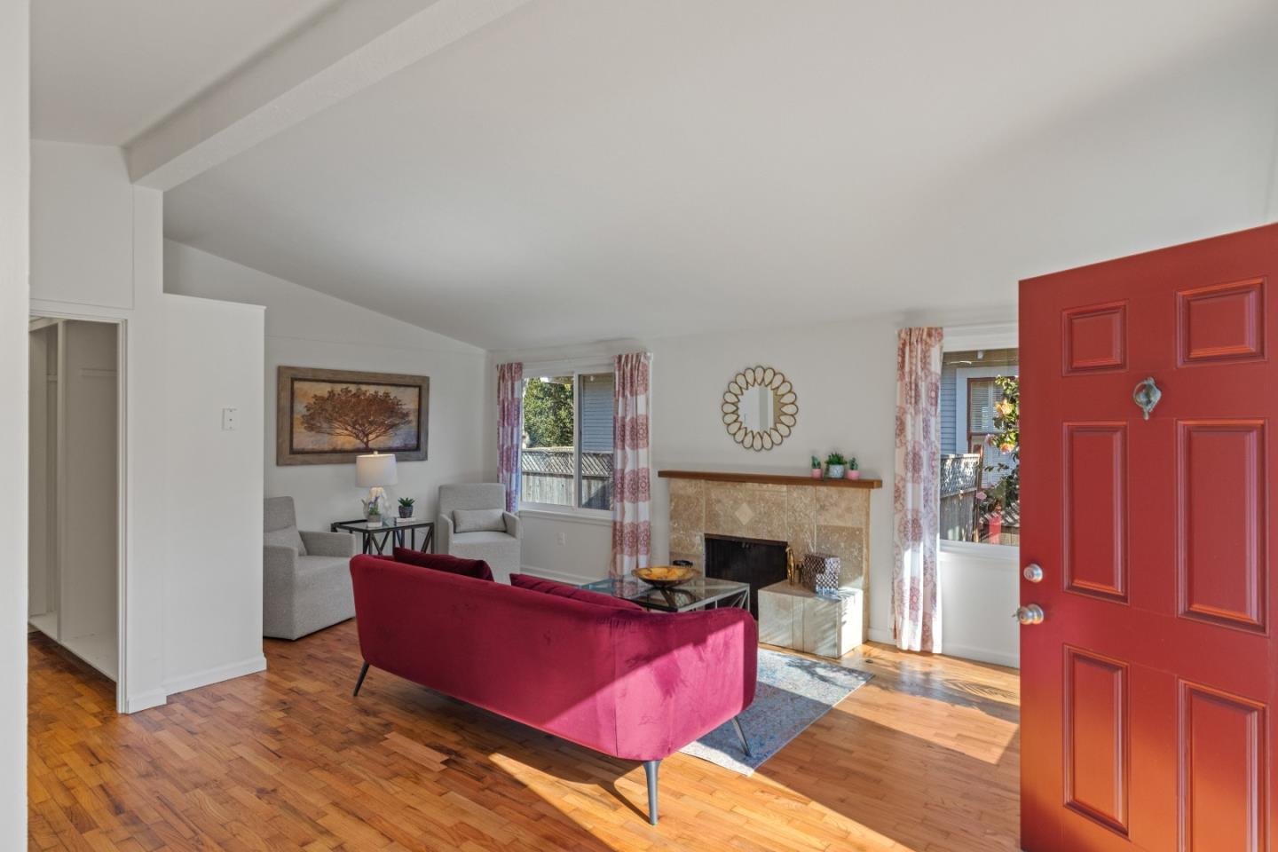 Detail Gallery Image 6 of 47 For 134 3rd St, Pacific Grove,  CA 93950 - 2 Beds | 1 Baths