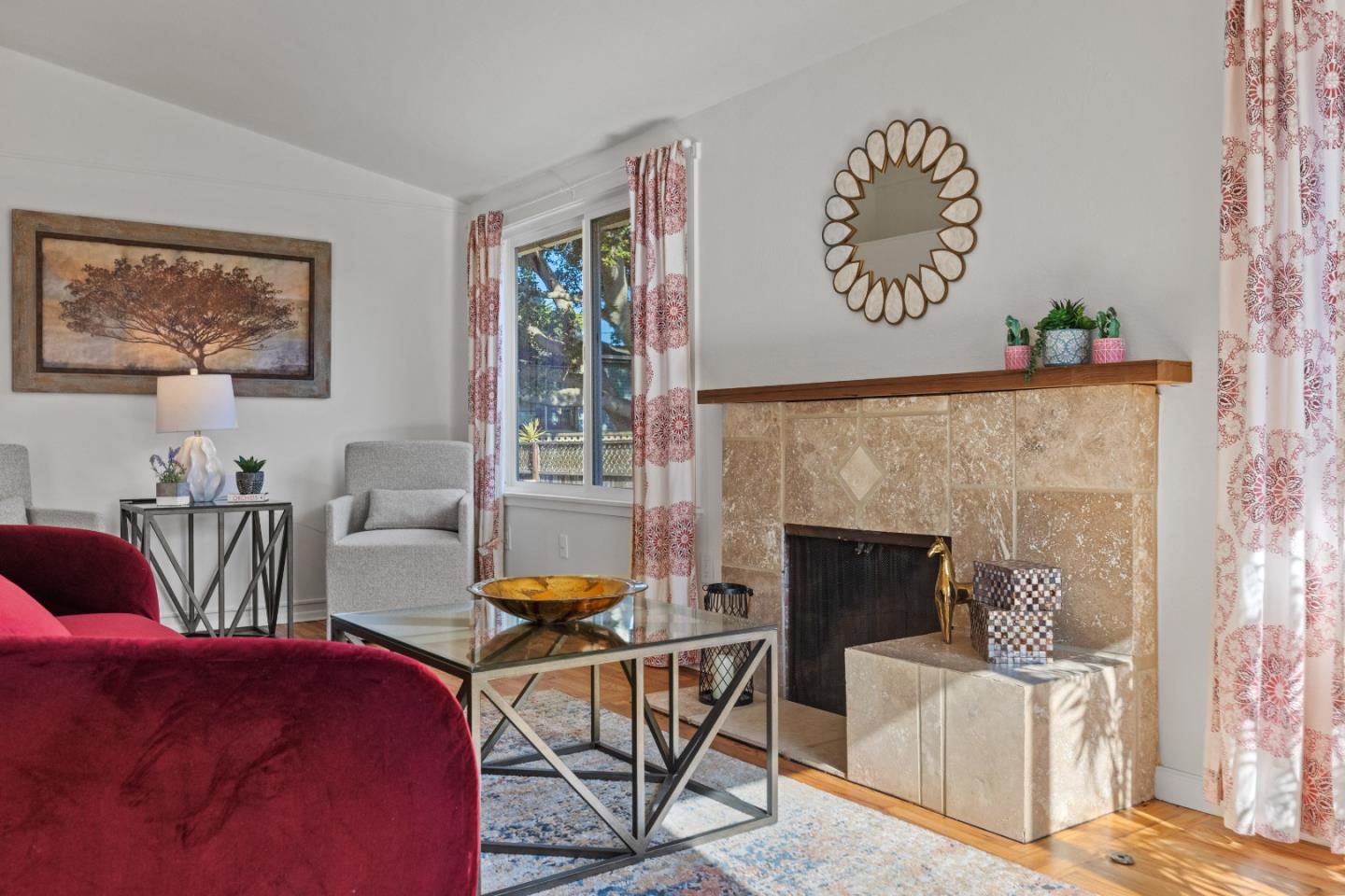 Detail Gallery Image 9 of 47 For 134 3rd St, Pacific Grove,  CA 93950 - 2 Beds | 1 Baths