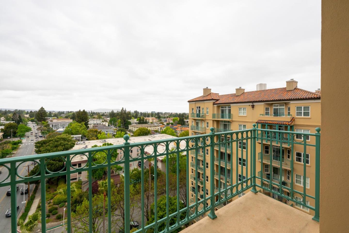 Detail Gallery Image 2 of 8 For 1 Baldwin Ave #1017,  San Mateo,  CA 94401 - 2 Beds | 2 Baths