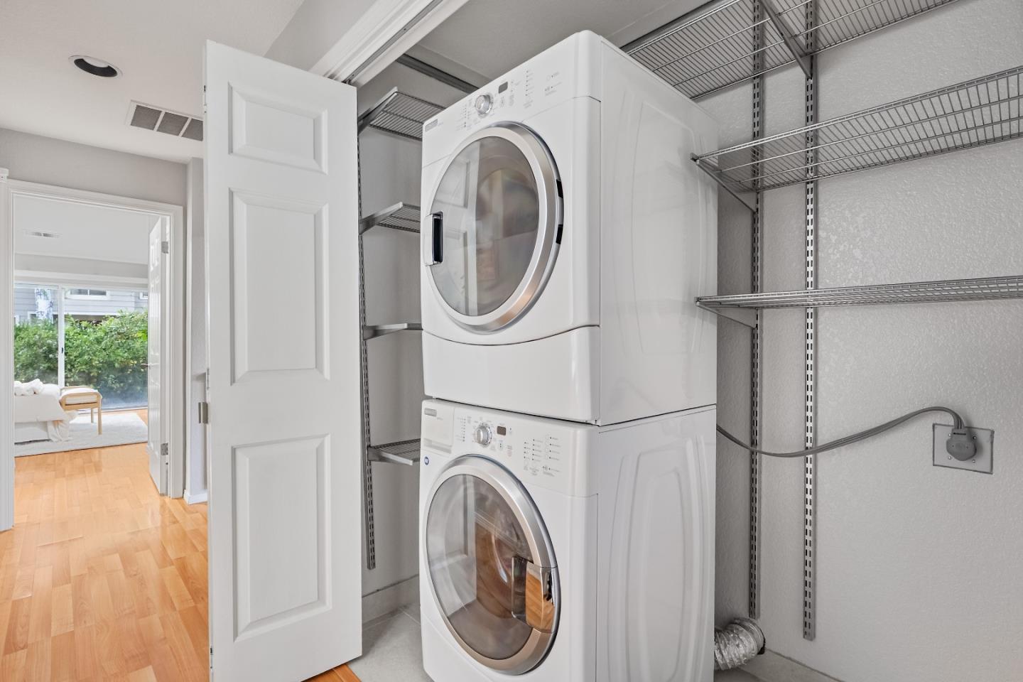 Detail Gallery Image 26 of 36 For 1562 Fairway Green Cir, San Jose,  CA 95131 - 2 Beds | 2 Baths