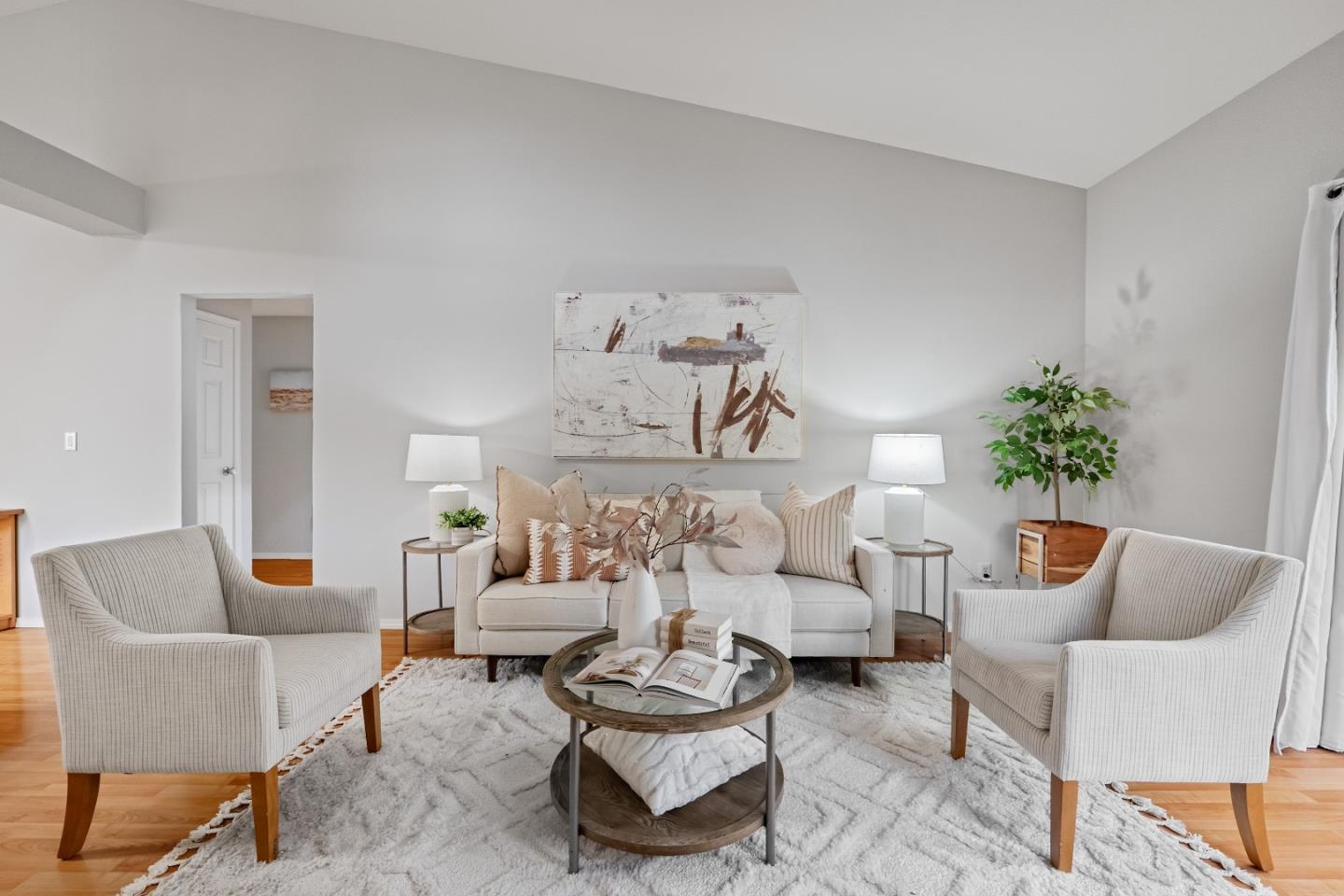 Detail Gallery Image 8 of 36 For 1562 Fairway Green Cir, San Jose,  CA 95131 - 2 Beds | 2 Baths