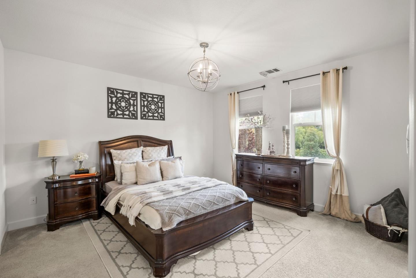 Detail Gallery Image 19 of 39 For 462 E Main Ave, Morgan Hill,  CA 95037 - 4 Beds | 2/1 Baths