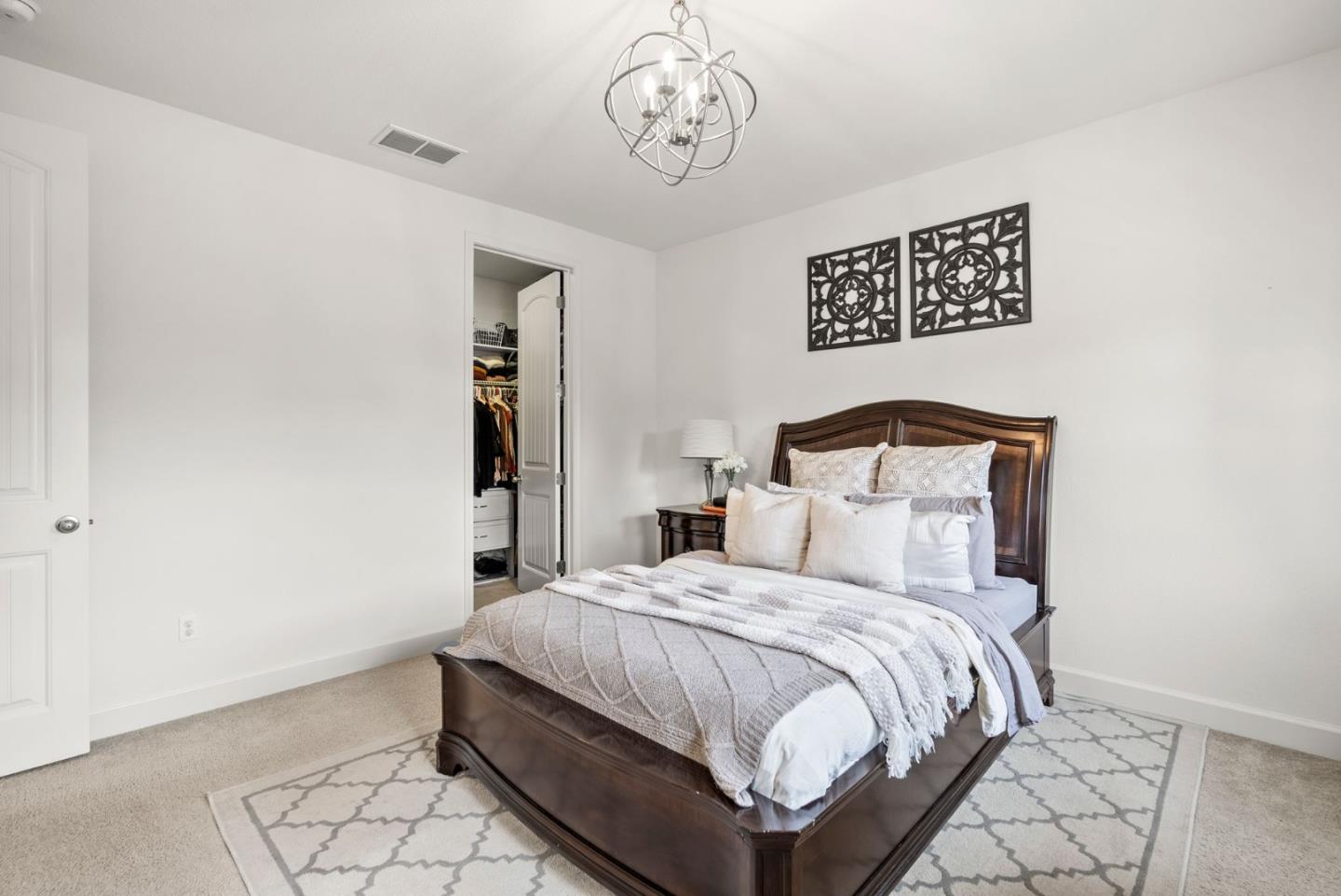 Detail Gallery Image 22 of 39 For 462 E Main Ave, Morgan Hill,  CA 95037 - 4 Beds | 2/1 Baths