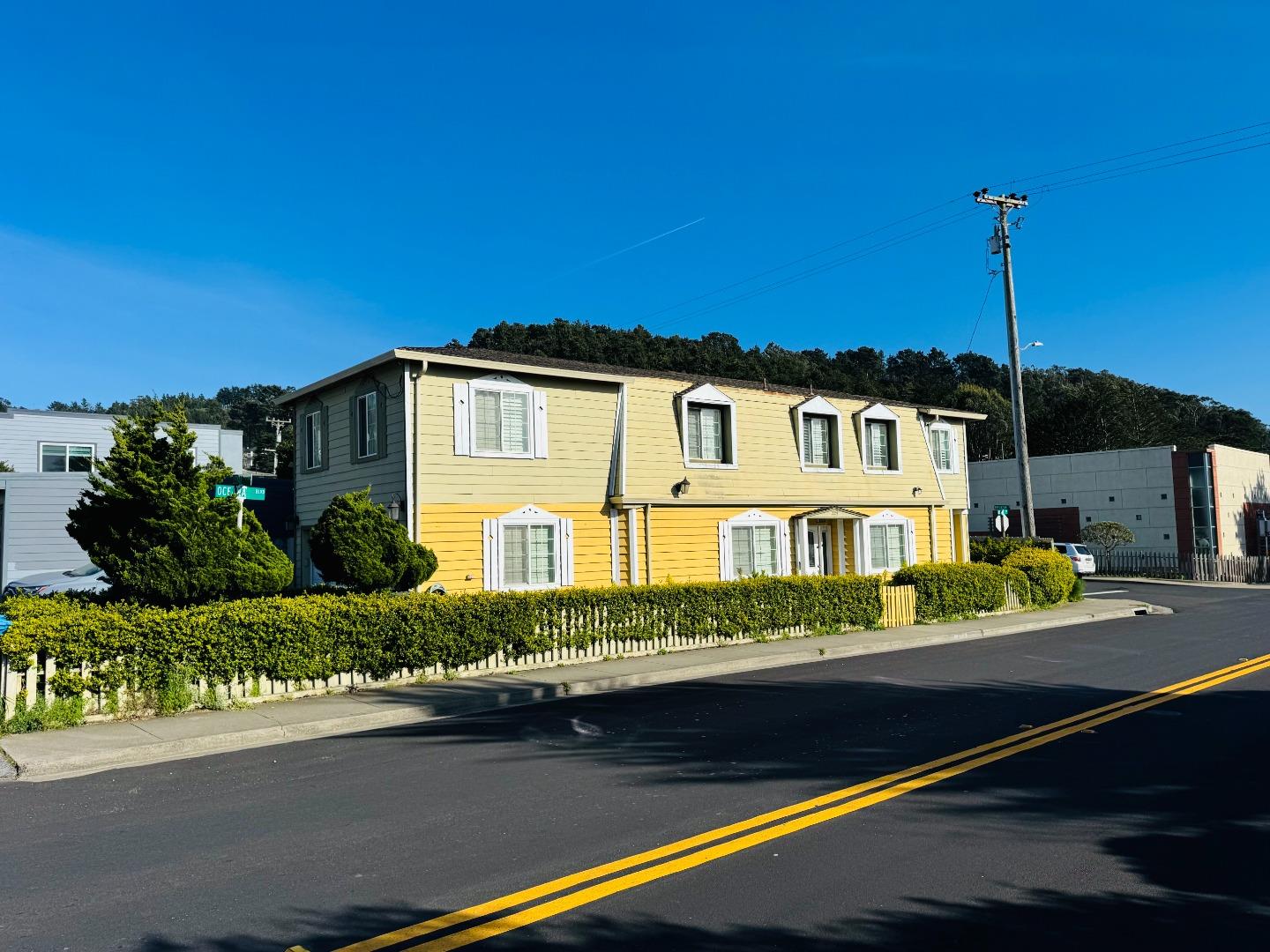 Detail Gallery Image 2 of 23 For 2259 Oceana Blvd, Pacifica,  CA 94044 - 4 Beds | 2/1 Baths