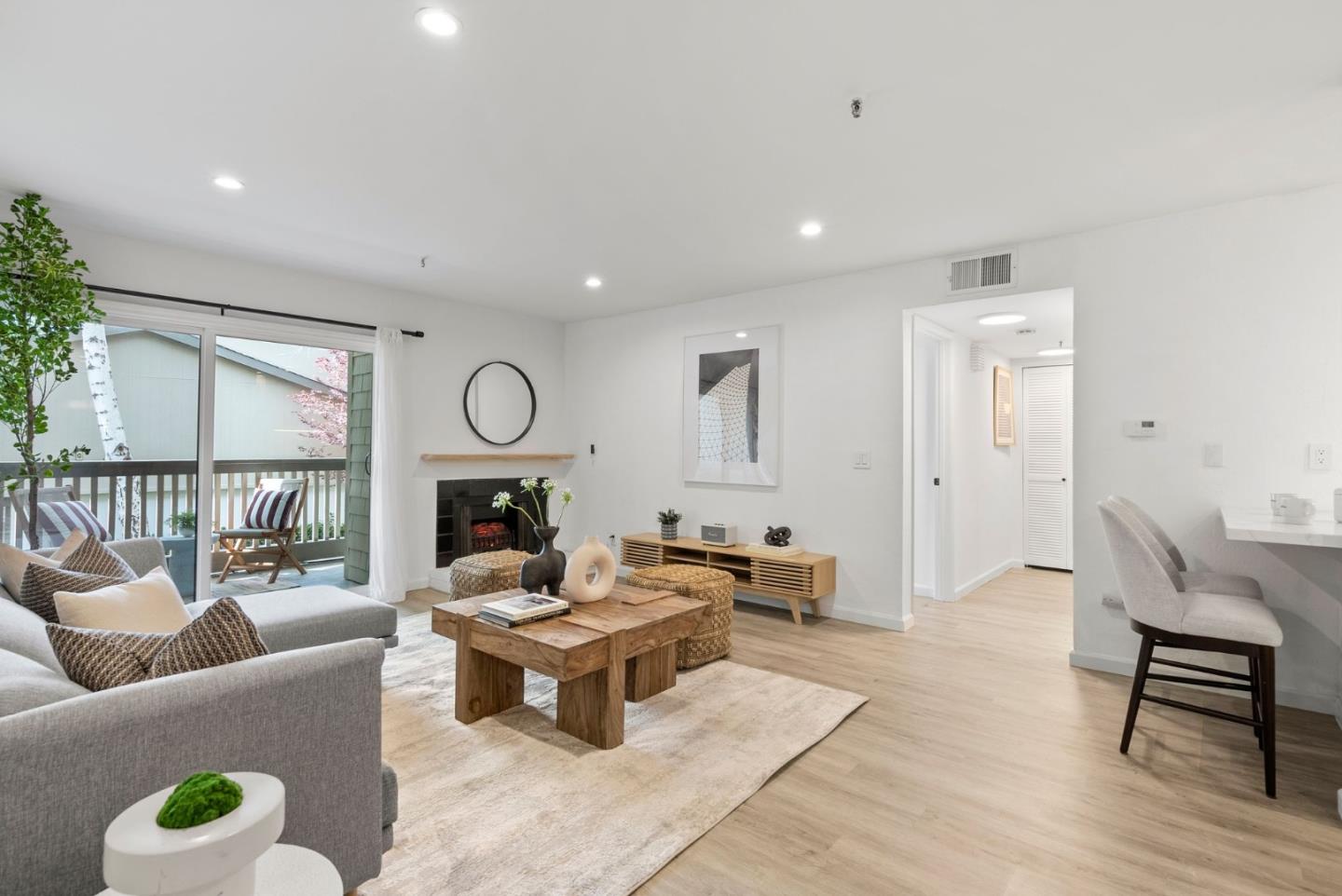 Detail Gallery Image 2 of 27 For 49 Showers Dr #A139,  Mountain View,  CA 94040 - 2 Beds | 2 Baths