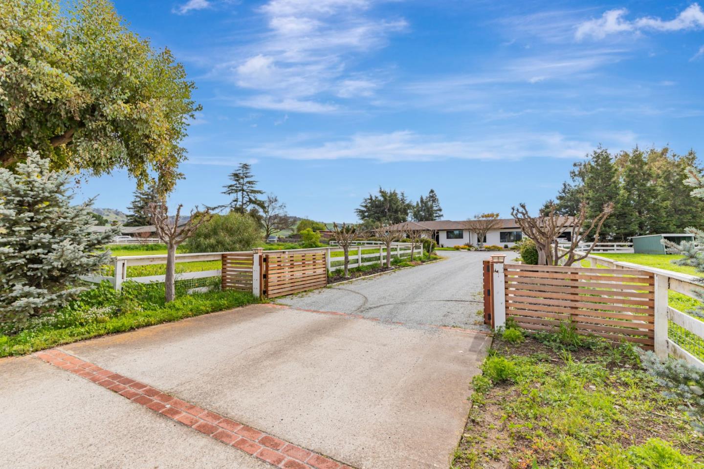 Detail Gallery Image 2 of 84 For 3300 Canada Rd, Gilroy,  CA 95020 - 4 Beds | 3 Baths