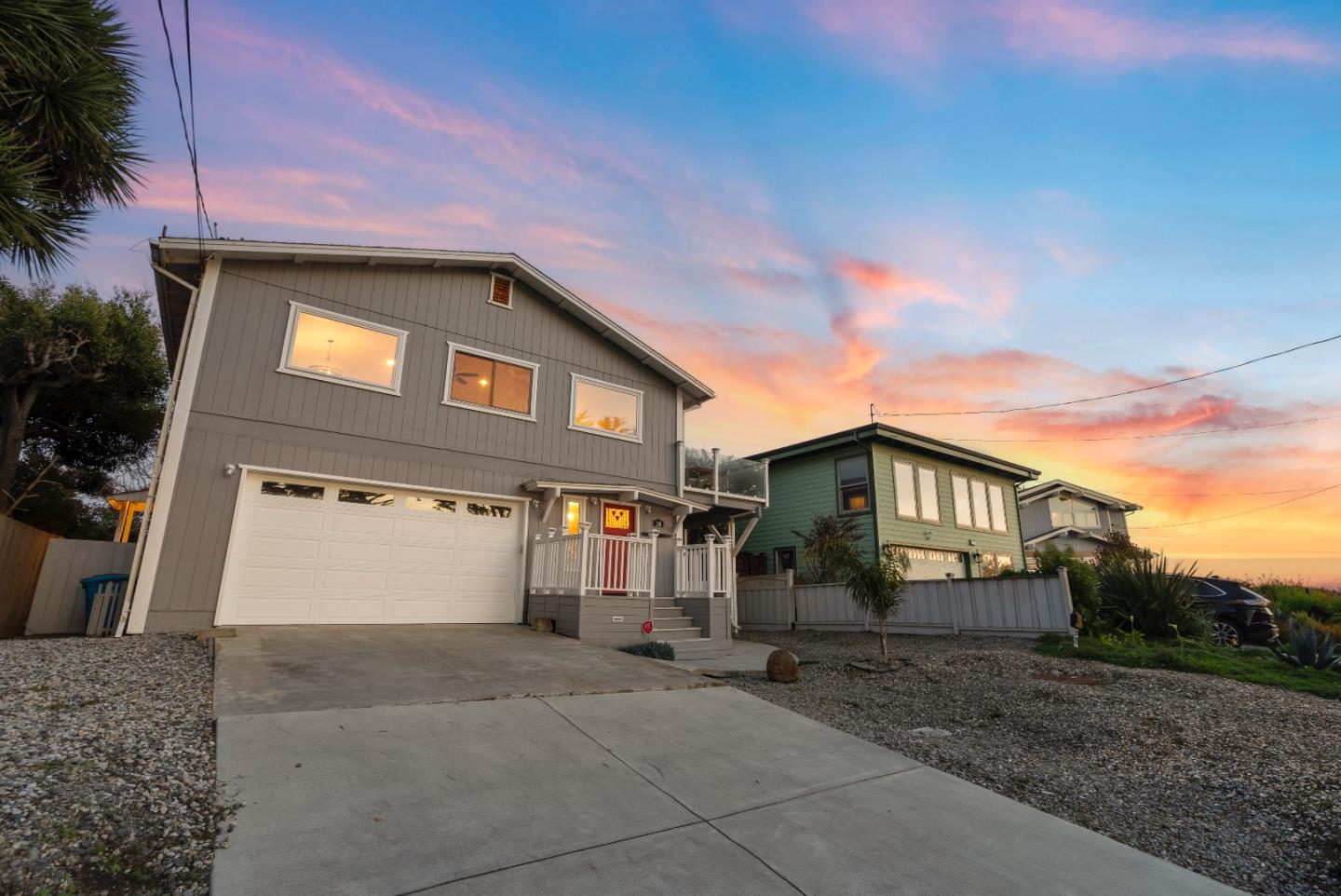 Detail Gallery Image 2 of 52 For 116 La Grande Ave, Moss Beach,  CA 94038 - 3 Beds | 3 Baths