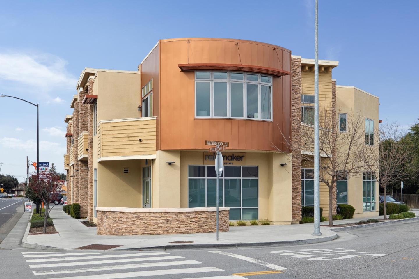 Detail Gallery Image 2 of 33 For 889 N San Antonio Rd #2000,  Los Altos,  CA 94022 - 2 Beds | 2 Baths