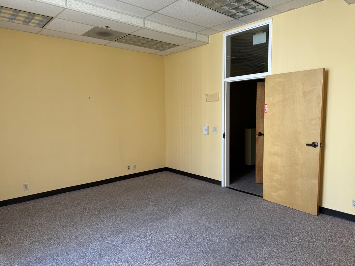 Detail Gallery Image 8 of 15 For 111 Cooper St, Santa Cruz,  CA 95060 - – Beds | – Baths
