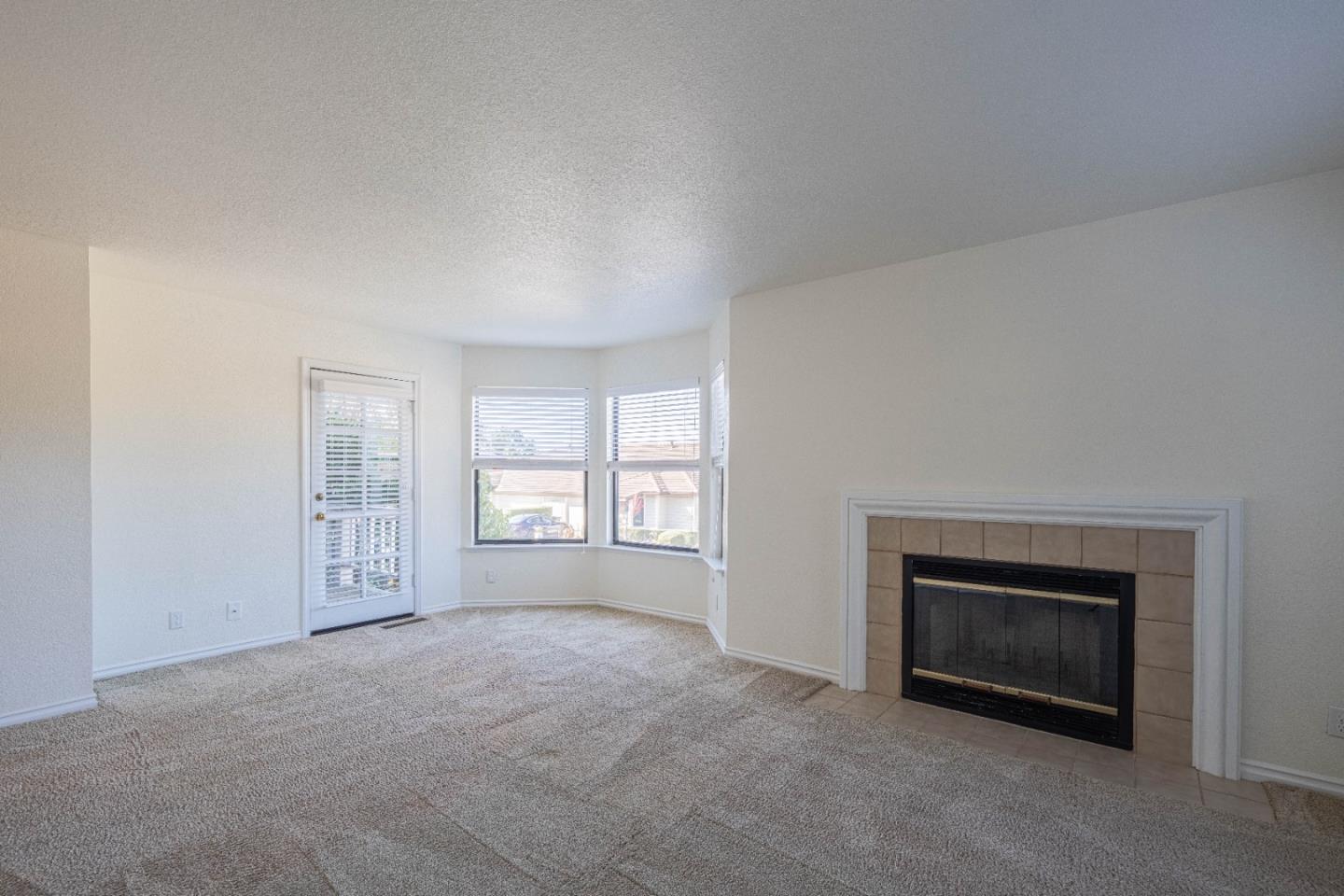 Detail Gallery Image 9 of 36 For 3008 Ransford Cir, Pacific Grove,  CA 93950 - 3 Beds | 3 Baths
