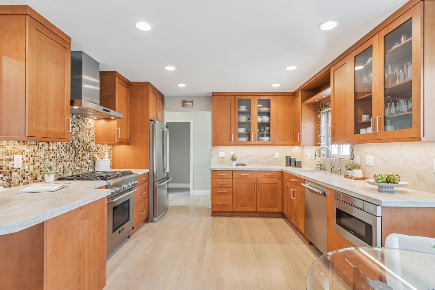 Detail Gallery Image 12 of 41 For 1453 Cherrydale Dr, San Jose,  CA 95125 - 4 Beds | 2 Baths