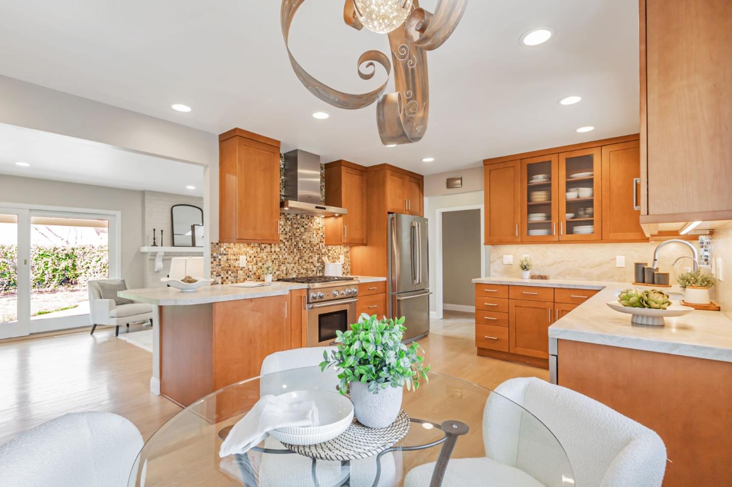 Detail Gallery Image 15 of 41 For 1453 Cherrydale Dr, San Jose,  CA 95125 - 4 Beds | 2 Baths