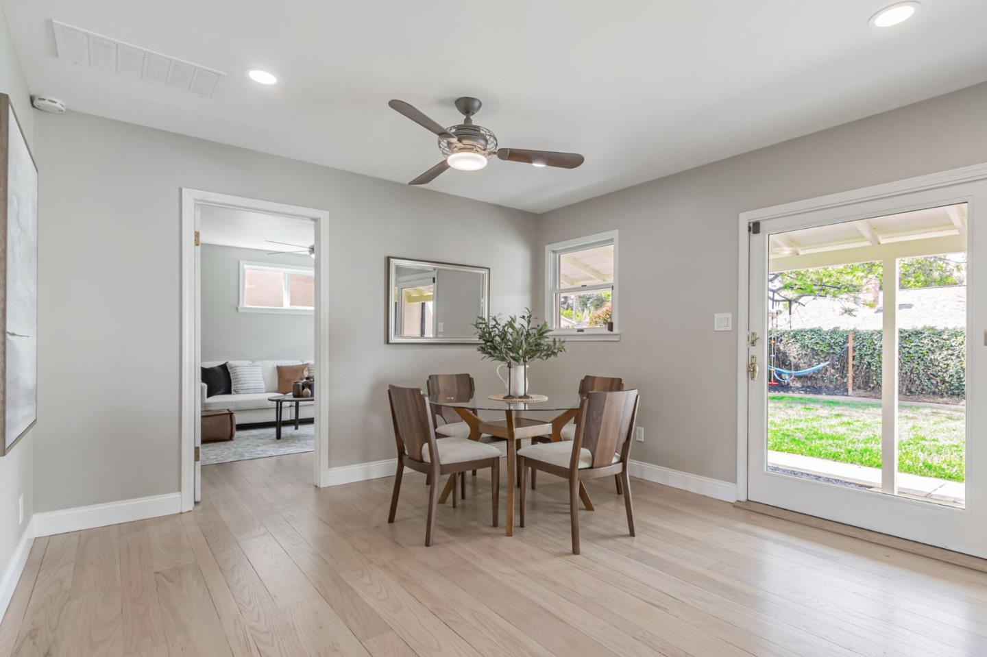 Detail Gallery Image 18 of 41 For 1453 Cherrydale Dr, San Jose,  CA 95125 - 4 Beds | 2 Baths