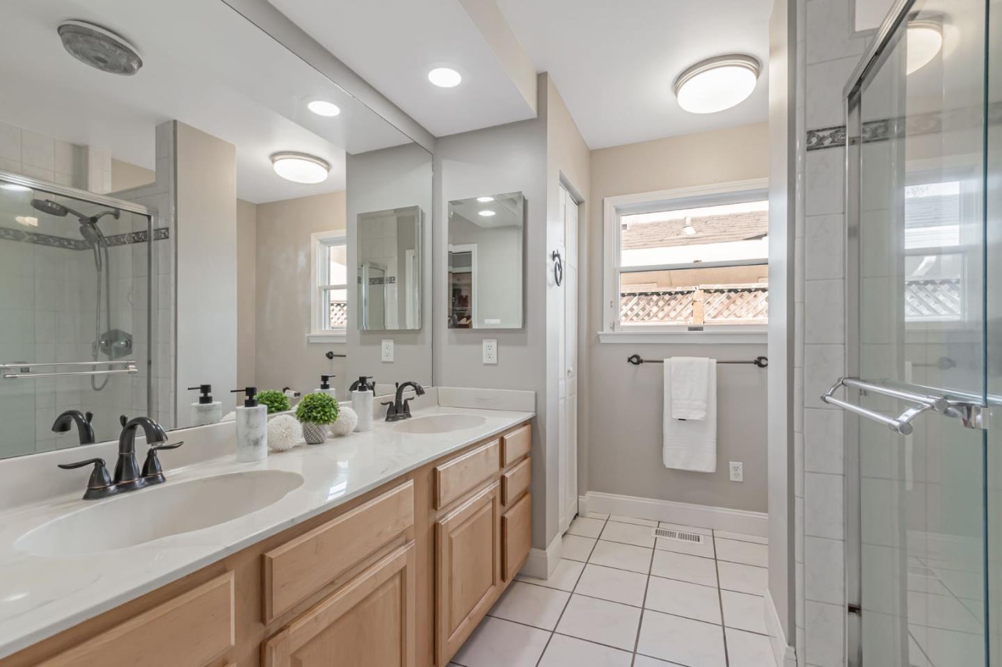 Detail Gallery Image 26 of 41 For 1453 Cherrydale Dr, San Jose,  CA 95125 - 4 Beds | 2 Baths